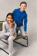 Sweat-shirt recyclé à capuche enfant – Image 20