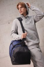 Sac de sport recyclé avec double compartiment latéral – Image 3
